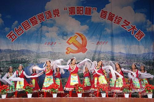 男子把“绿豆”装塑料瓶里，朋友们都嘲笑他，7天后却花钱来买！